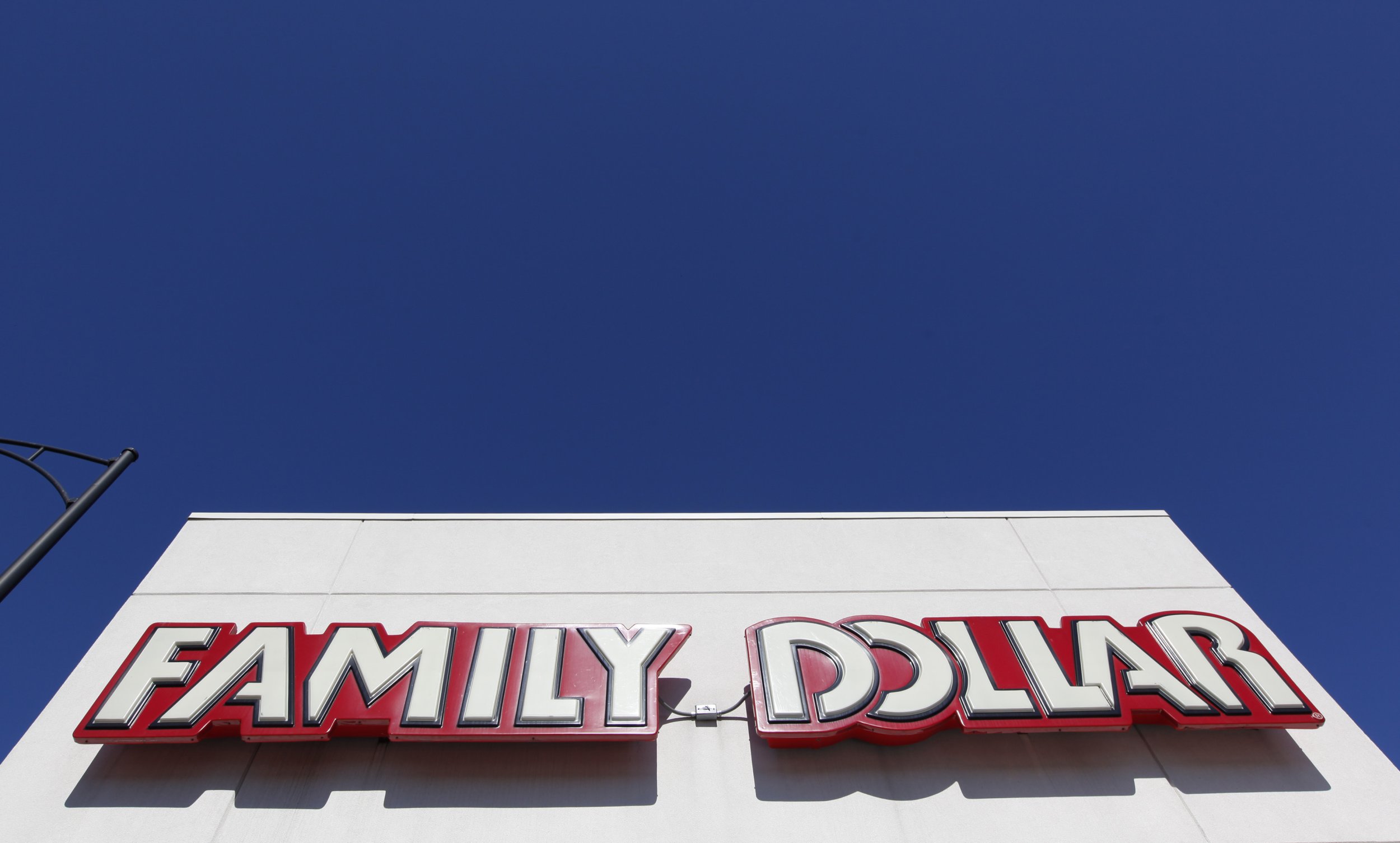 family-dollar-ceo-howard-levine-is-leaving-company-after-sale-to-dollar