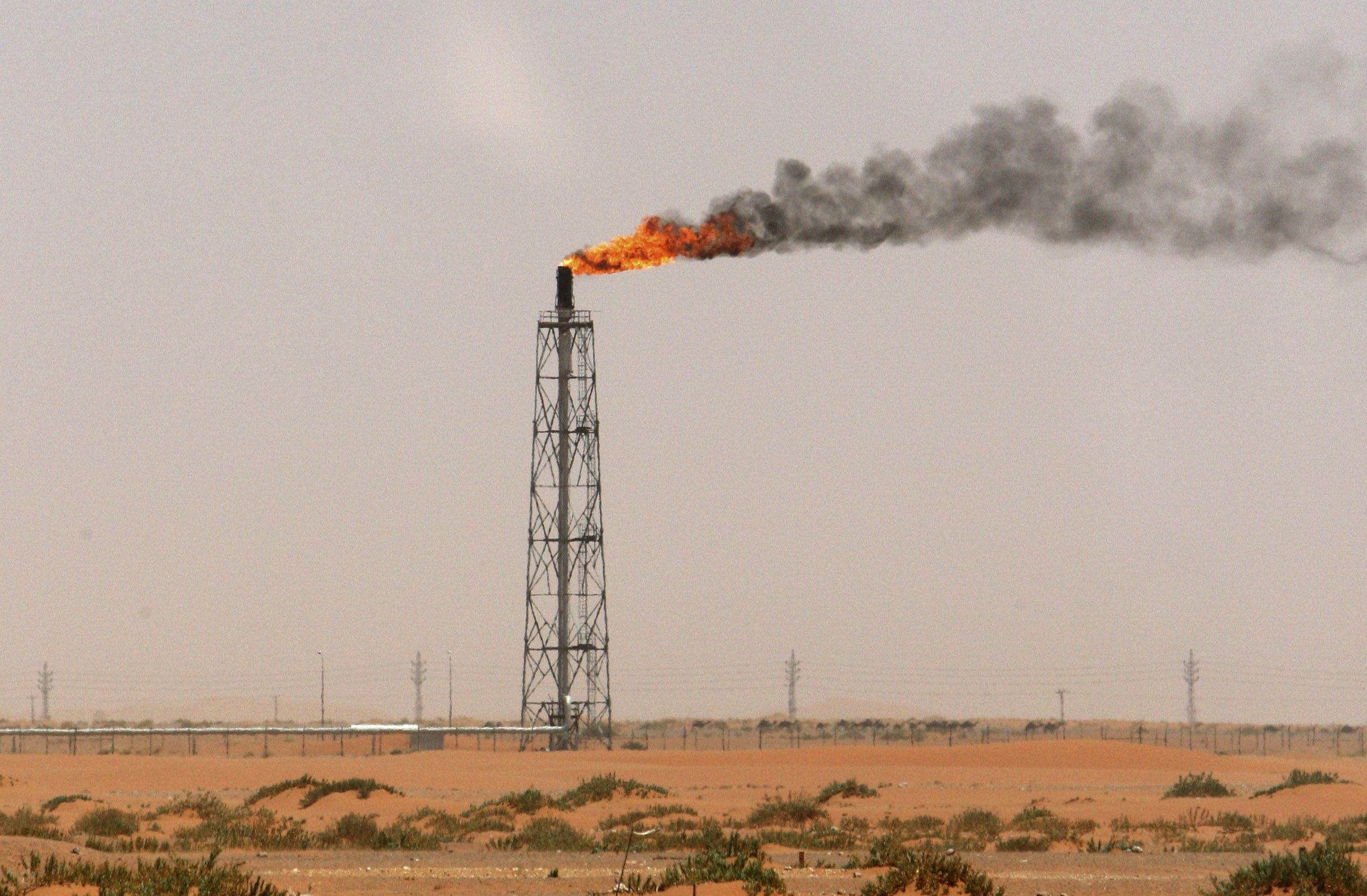 Саудовская аравия нефть в год. Саудовская Аравия нефтедобыча. Саудовская Аравия нефть. Месторождения нефти в Саудовской Аравии. Добыча нефти в Саудовской Аравии.