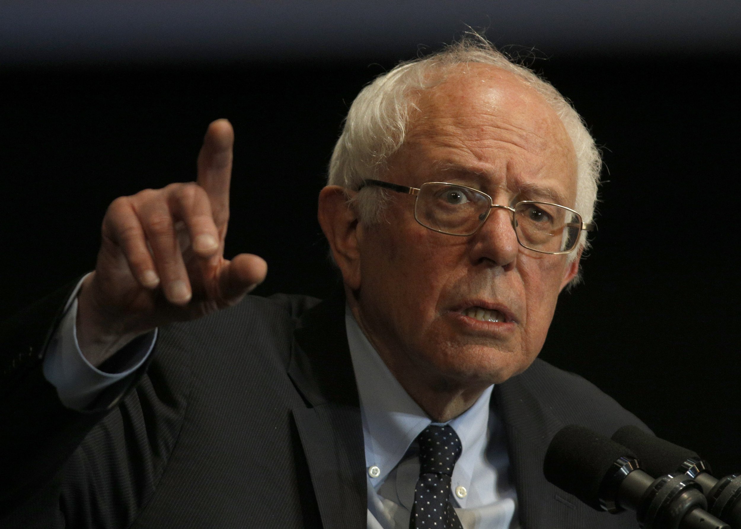 Bernie Sanders Compares Hillary Clinton To Dick Cheney As 2016 Race ...