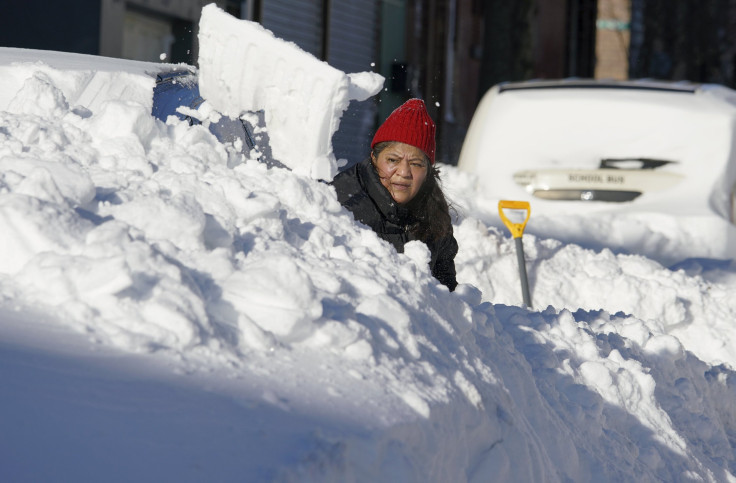 Digging Out From Snow in Jersey City 20160125