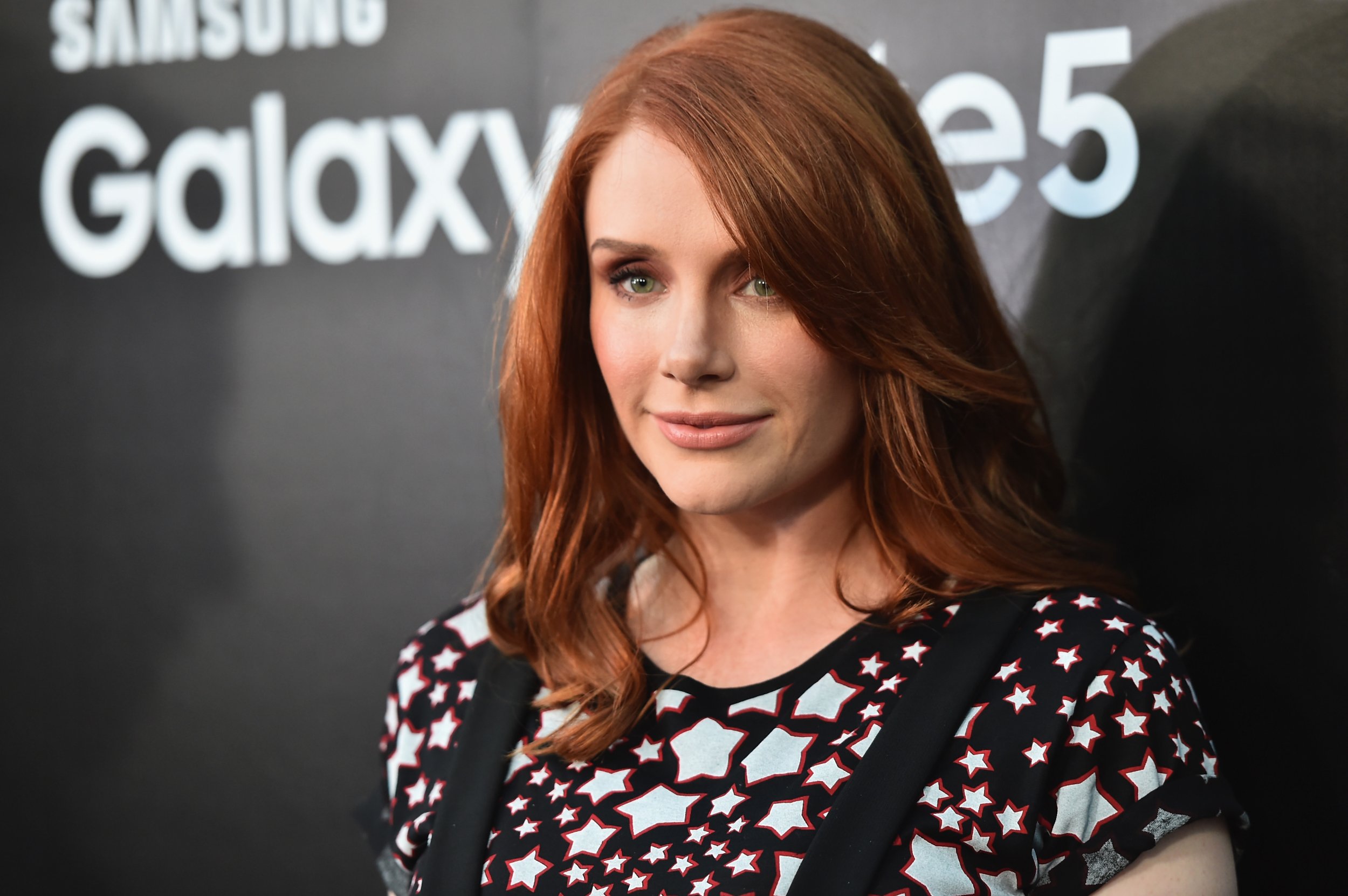 Jurassic World 2' Cast Member Bryce Dallas Howard Reveals Details About Her  Character In Upcoming Sequel