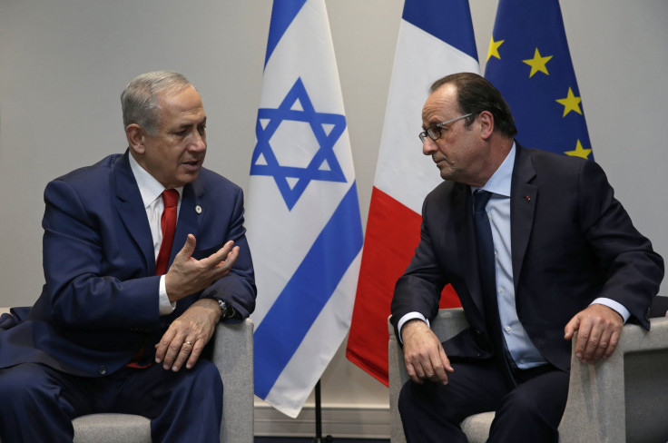 Benjamin Netanyahu meets with Francois Hollande.