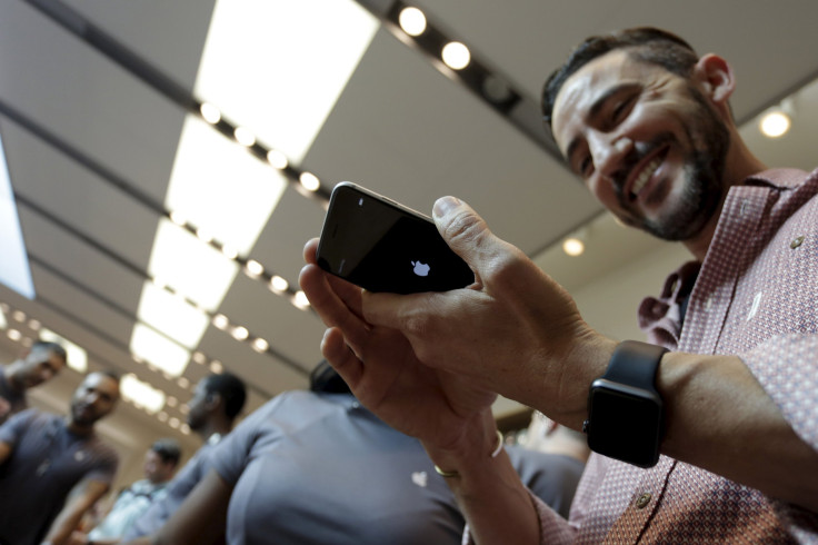 iPhone 7 rumors voiceprint unlock siri