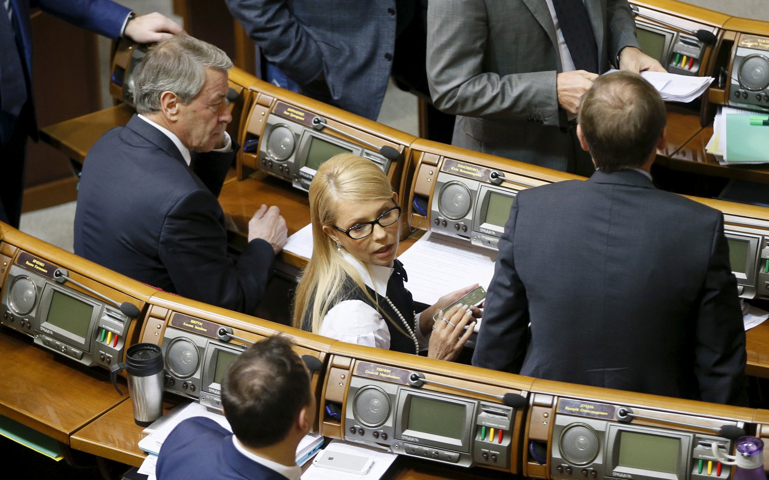 Яценюк и Тимошенко. Правительство удивить