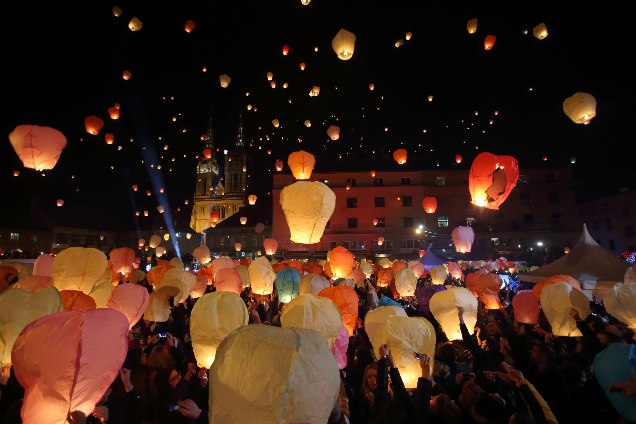 When is lantern clearance festival 2016