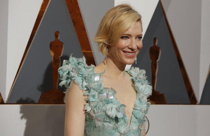Cate Blanchett debuted new short bob at the 88th Academy Awards 