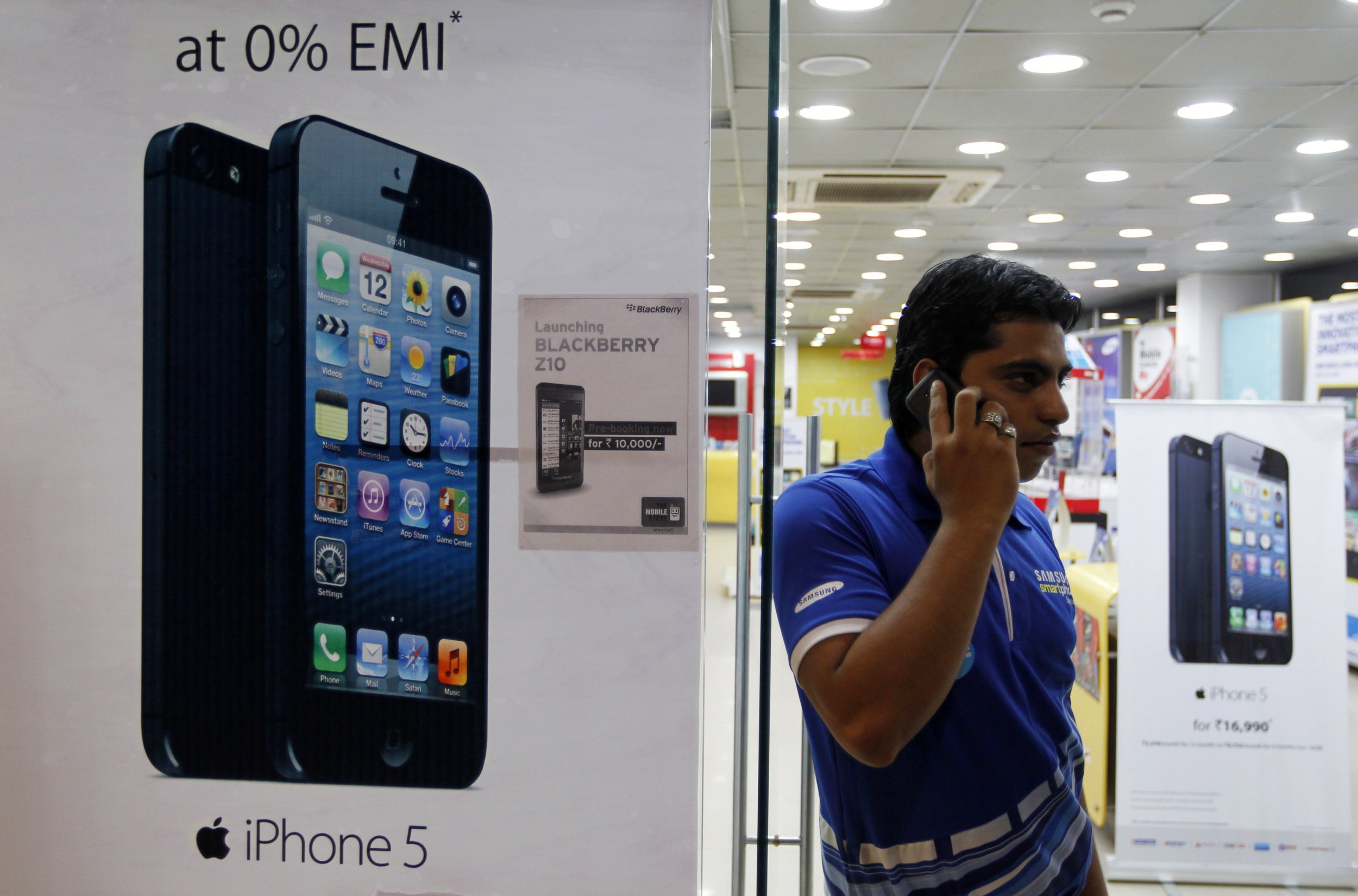 apple-inc-plan-to-sell-used-iphones-in-india-faces-challenge-as