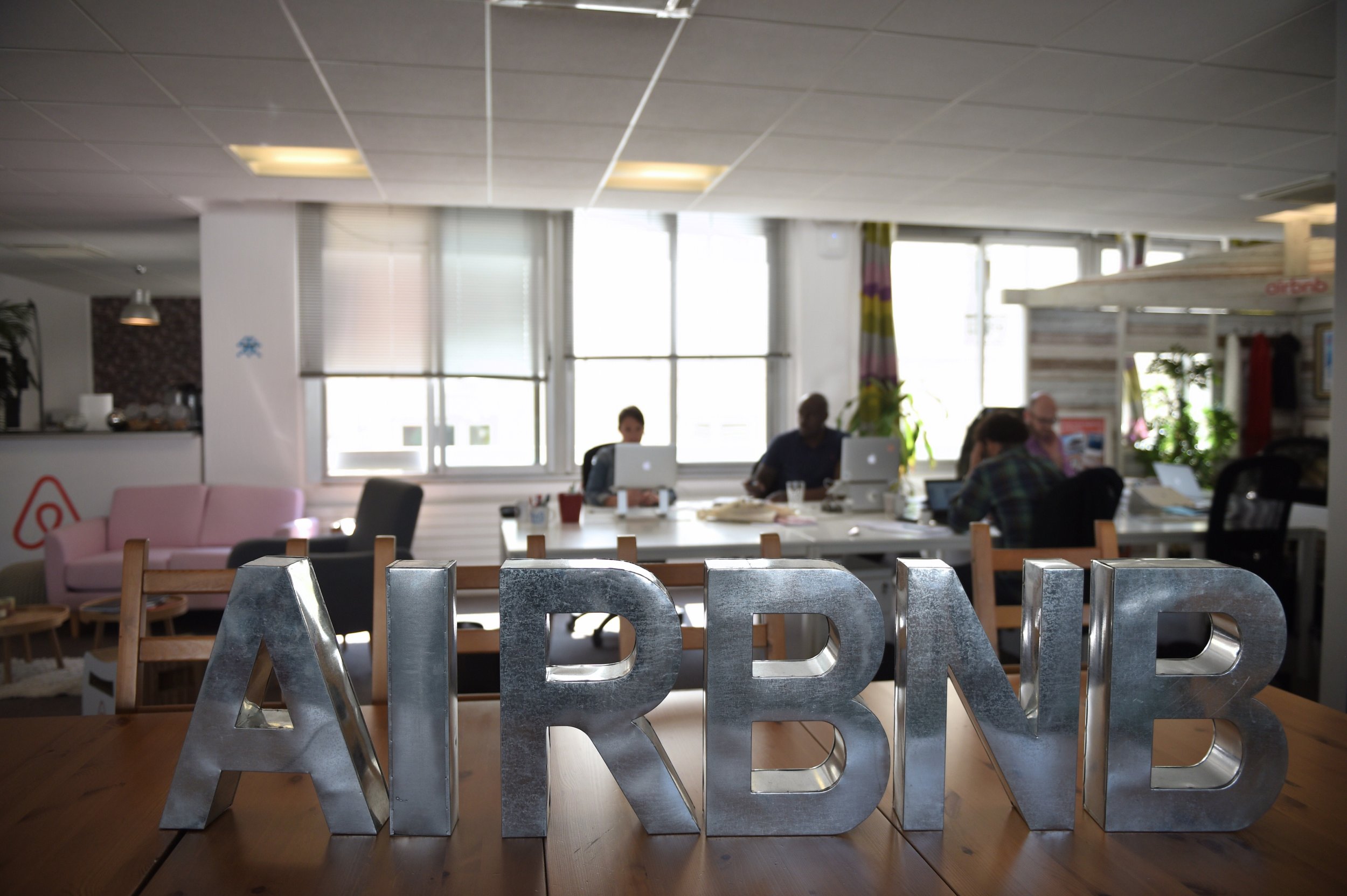 Airbnb Forced Arbitration And An Evolving Privacy Policy That Shares
