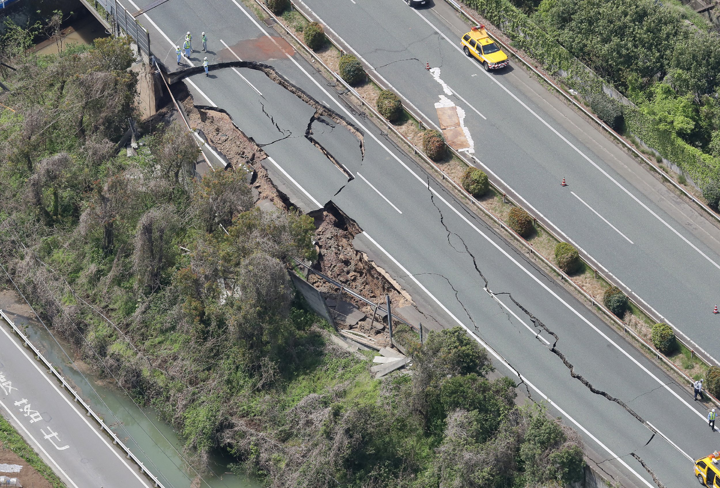 Japan Earthquake Photos Death Toll Rises As More Than 120 Aftershocks Japan Earthquake Photos Death Toll Rises As More Than 120 Aftershocks