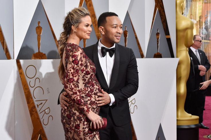 Chrissy Teigen John Legend baby daughter photo