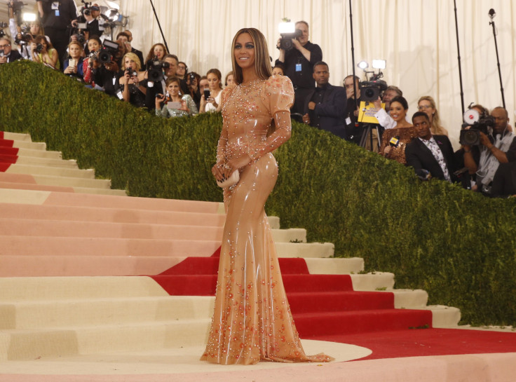 Singer-Songwriter Beyonce Knowles arrives at the Metropolitan Museum of Art Costume Institute Gala