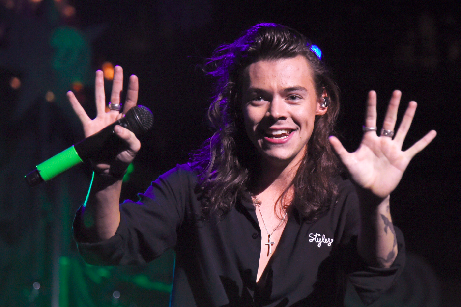 What Does Harry Styles Look Like With Short Haircut? One Direction Star ...