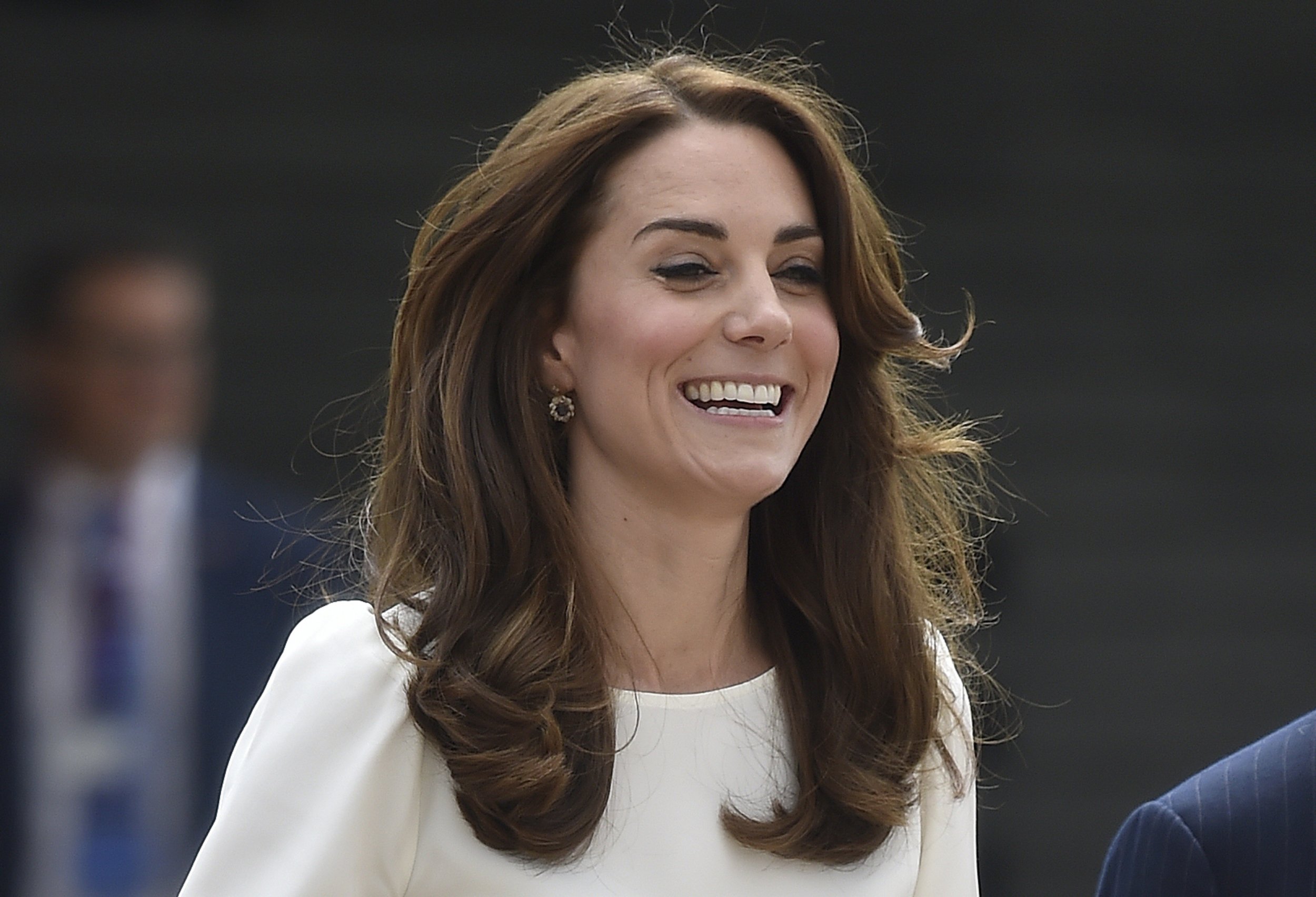 Kate Middletons Royal Style Choice Subtly References Prince Williams