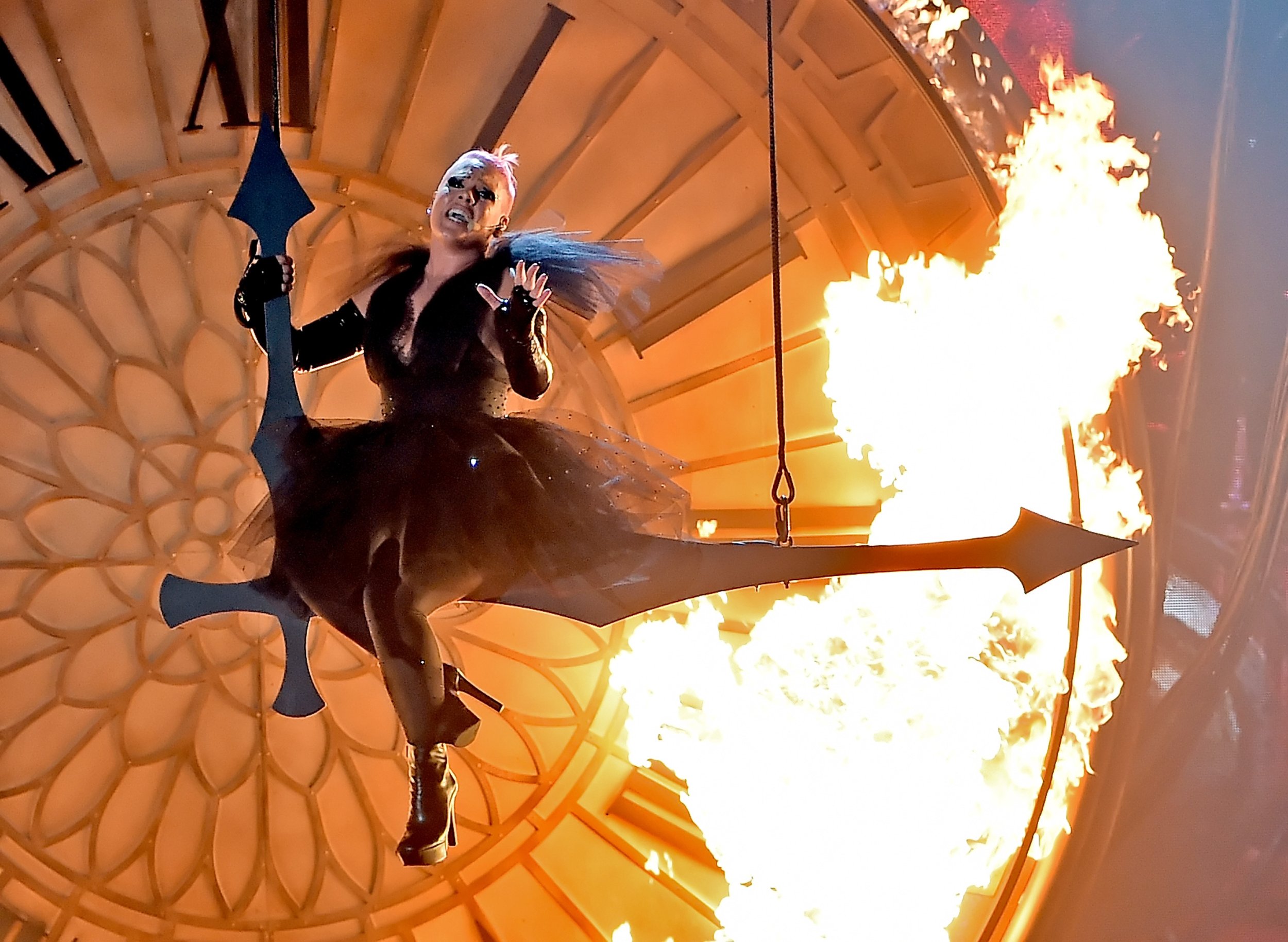 Like fire. Pink just like Fire. Обои just like Fire. Like a Fire. Billboard Music Awards 2021 Pink.