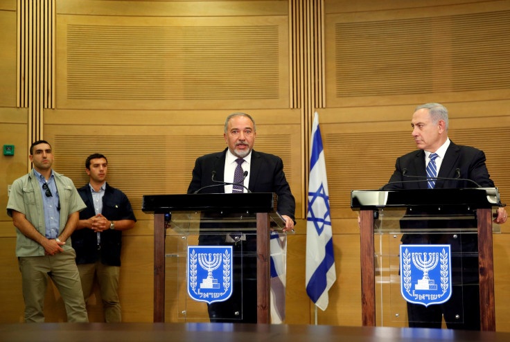  Benjamin Netanyahu,  Avigdor Lieberman  