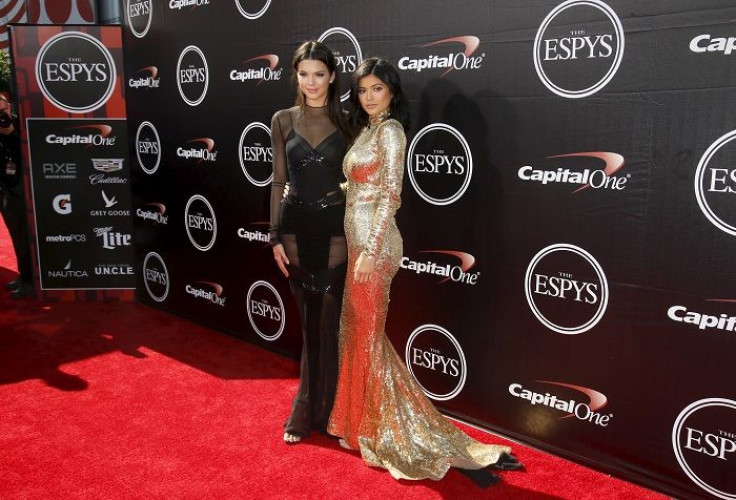 Kendall Jenner (L) and Kylie Jenner (R)