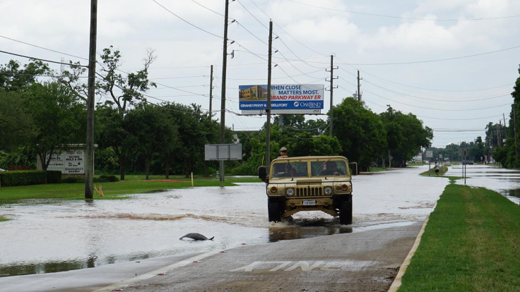 2016-06-03T183519Z_2_LYNXNPEC520T3_RTROPTP_4_TEXAS-FLOODING