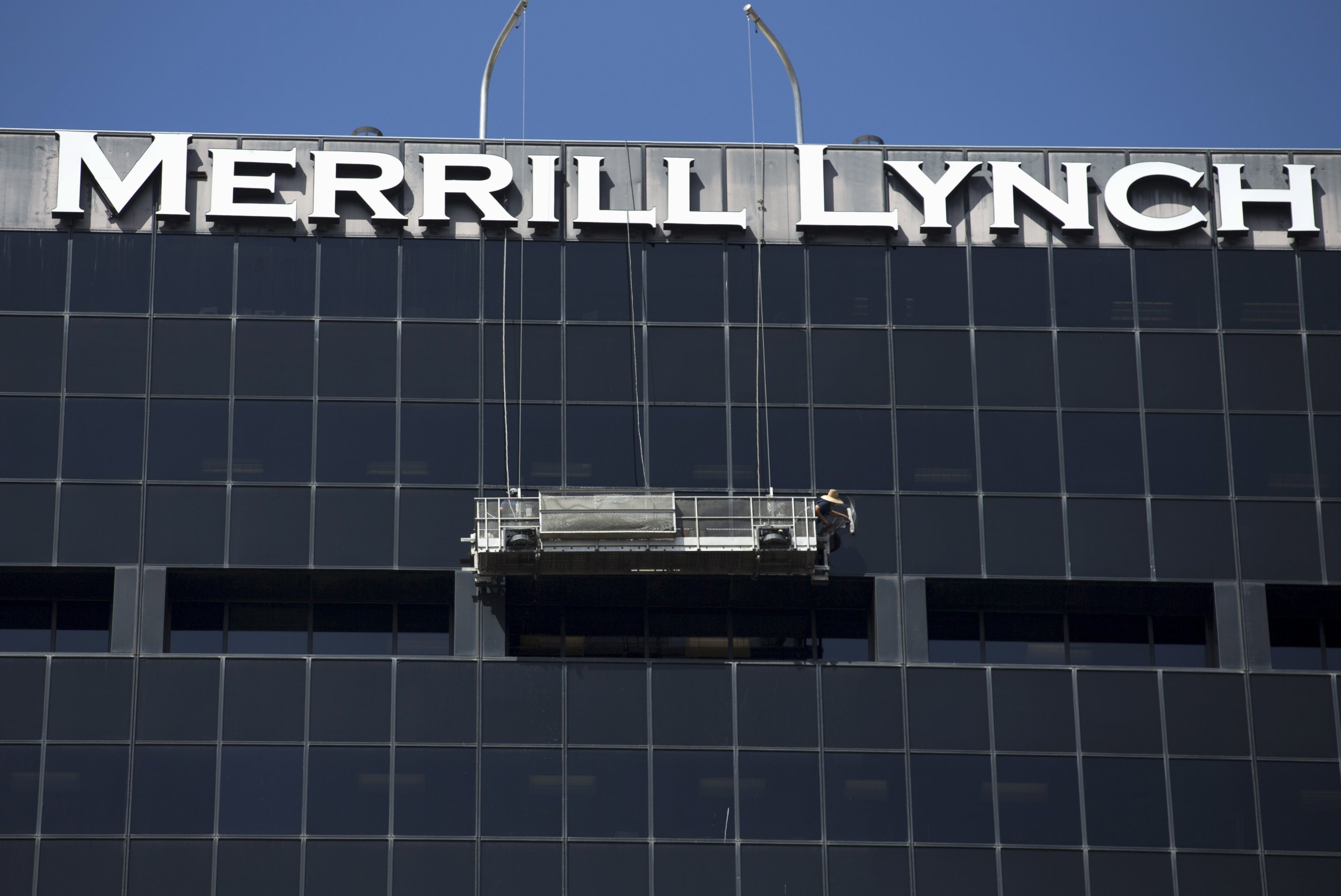 Merrill Lynch Fined 415 Million For Putting Customer Deposits At Risk   Rtx1qnsz 