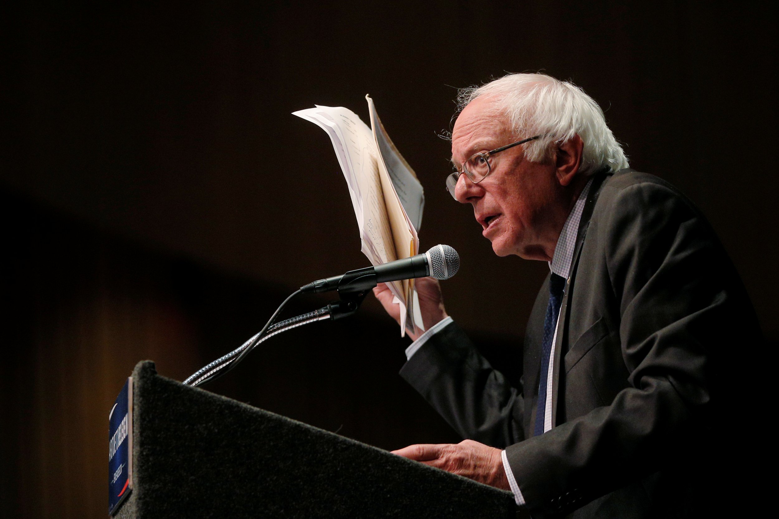 Is Bernie Sanders Dropping Out Press Secretary Symone Sanders Leaves Campaign Ibtimes 