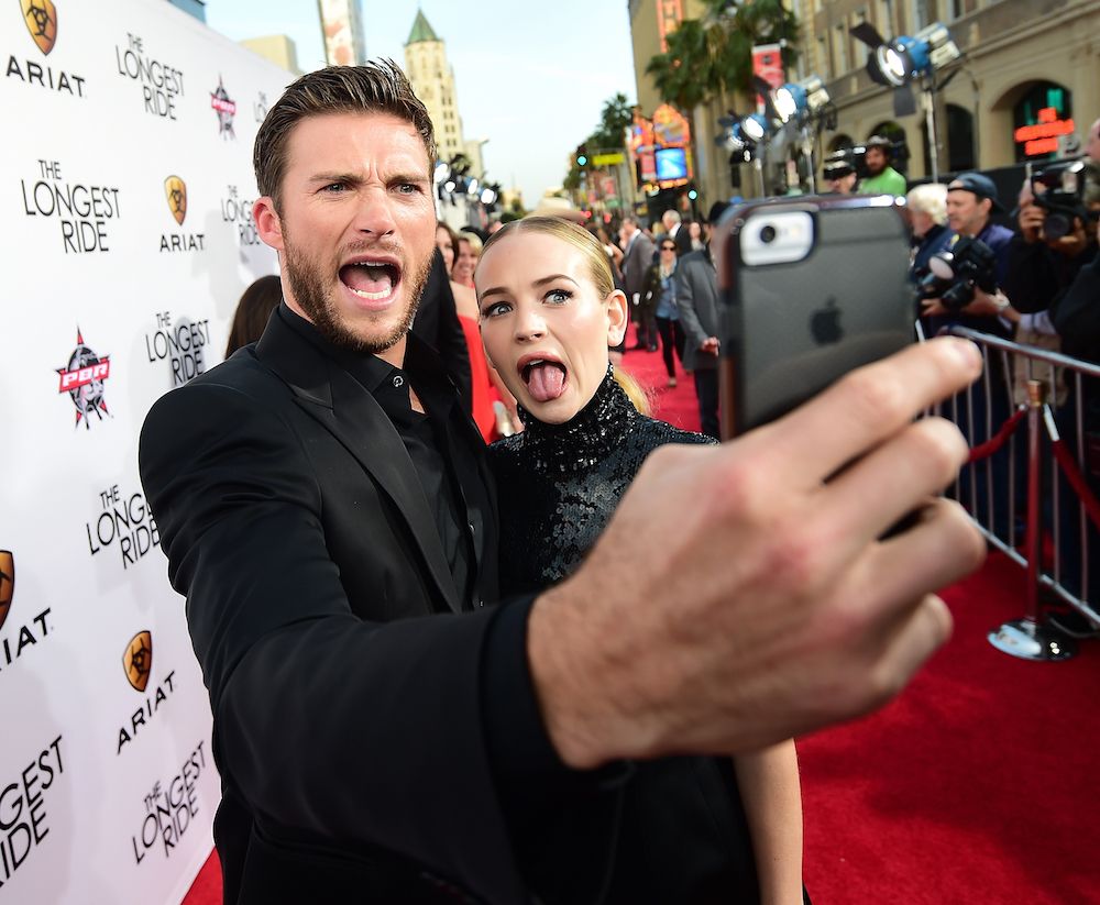 Celebs Love To Pull Funny Faces Scott Eastwood And Britt Robertson and ... 