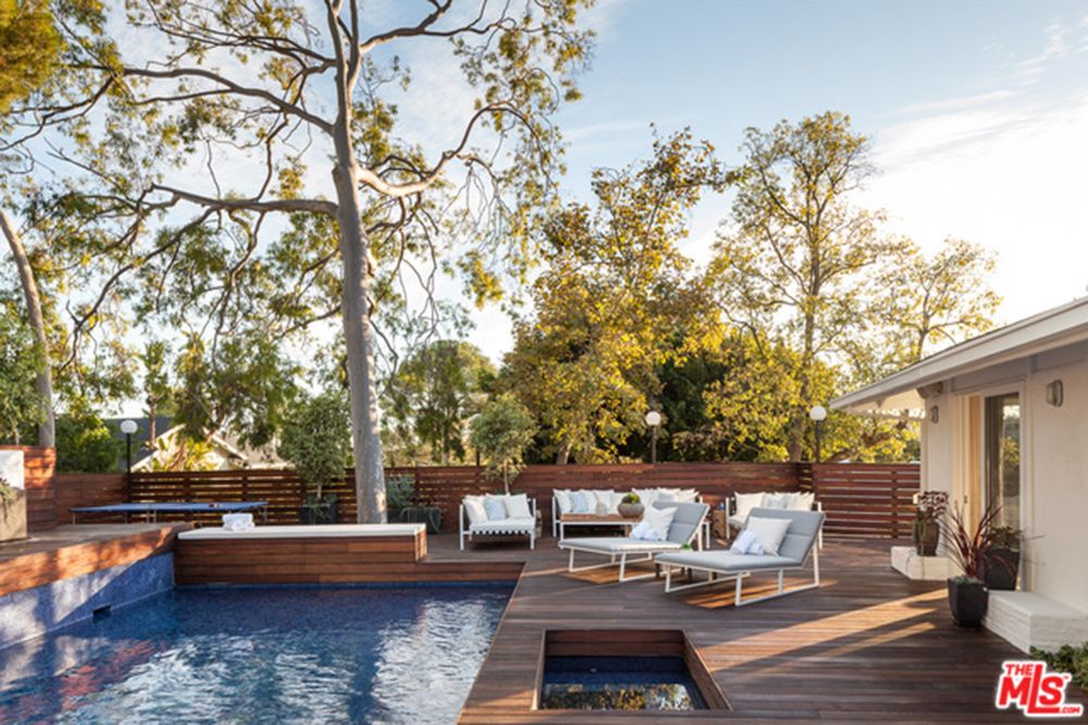 10 Celebrity Homes With Killer Pools 