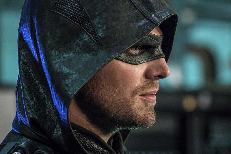 ‘arrow Season 5 Spoilers Olivers New Green Arrow Suit Revealed In Premiere Photos Ibtimes 4029