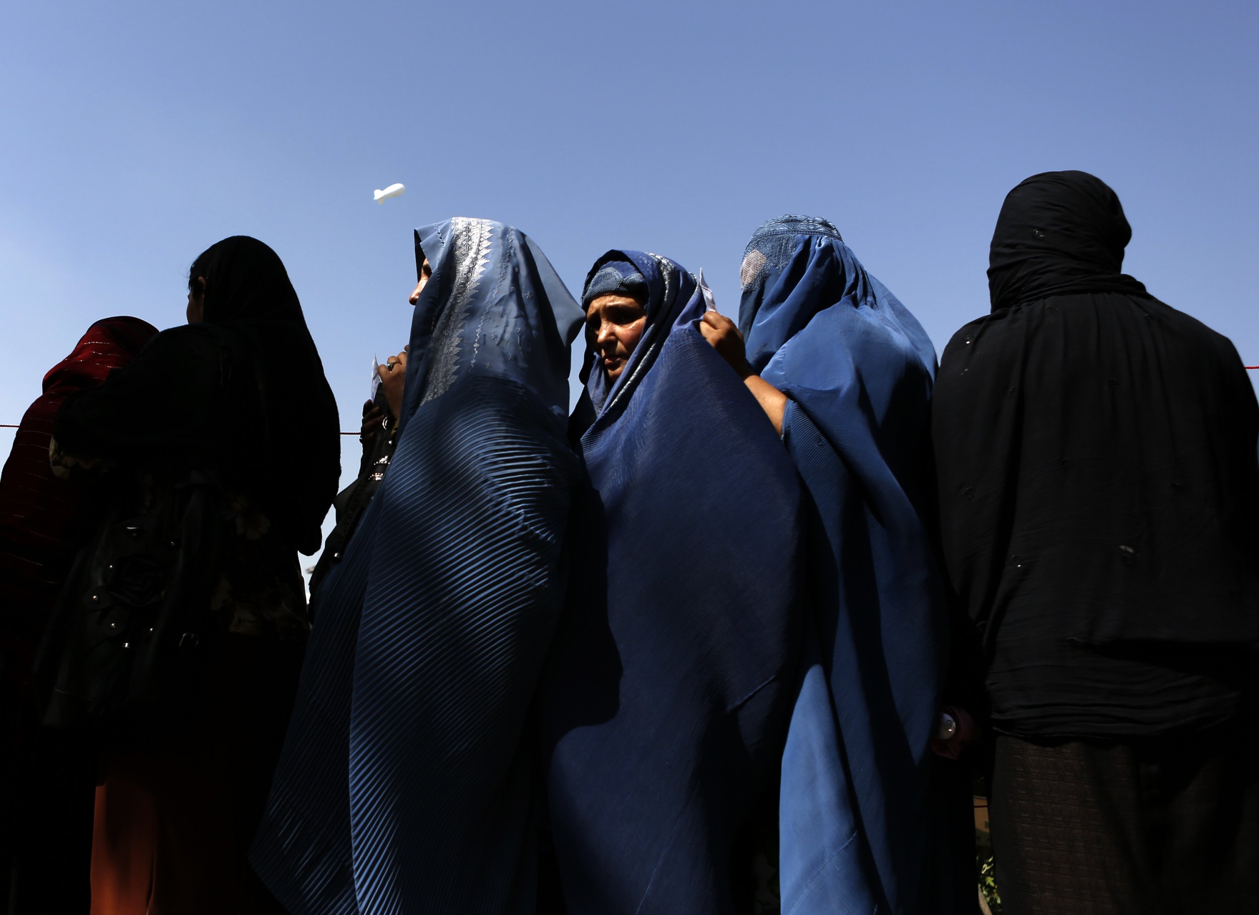 Isis Bans Burqas Islamic State Deems Hijab A Security Problem In Iraq