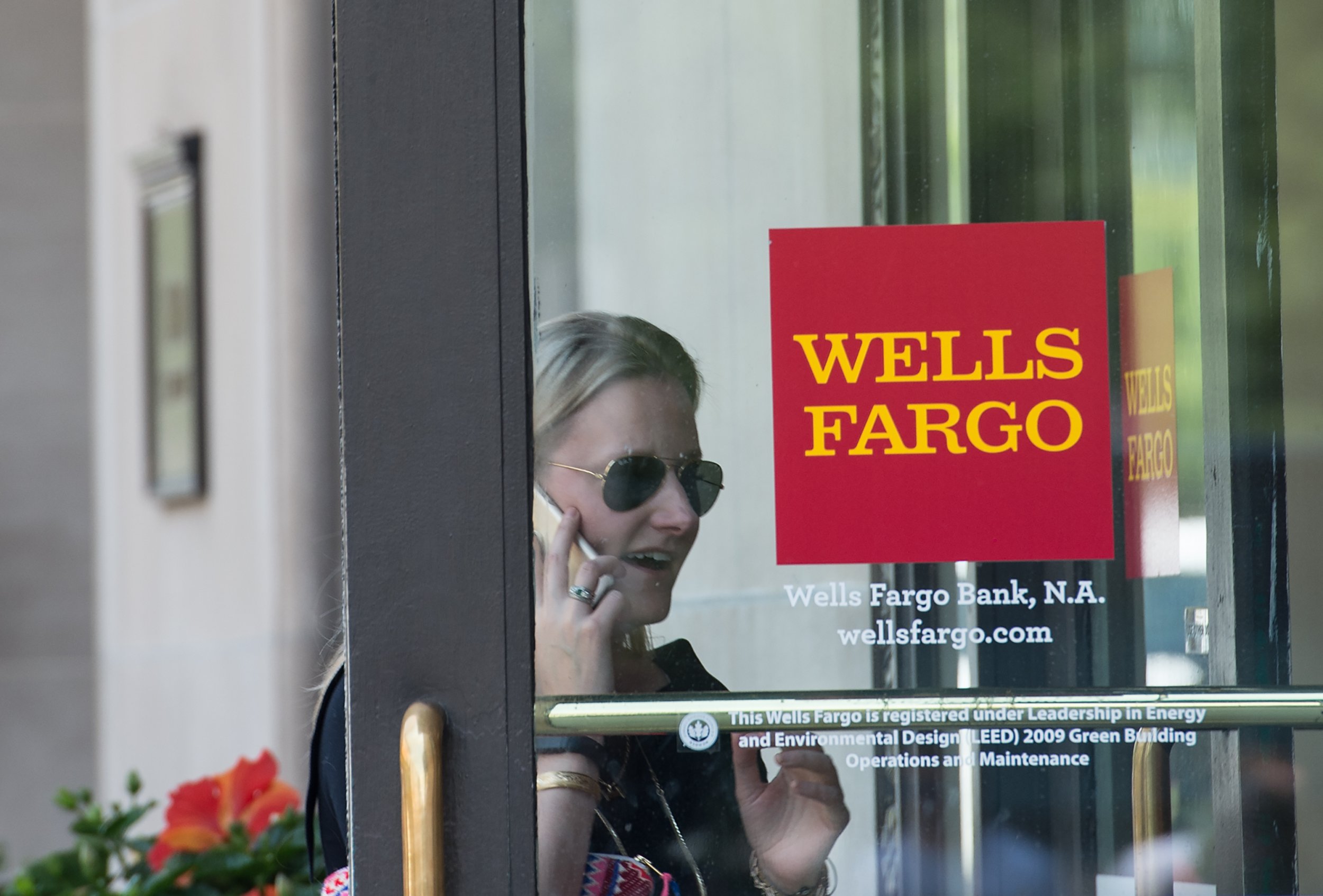 Wells Fargo Fraud Bank Launches Investigation Into Retail Banking Sales Practices Ibtimes 4912