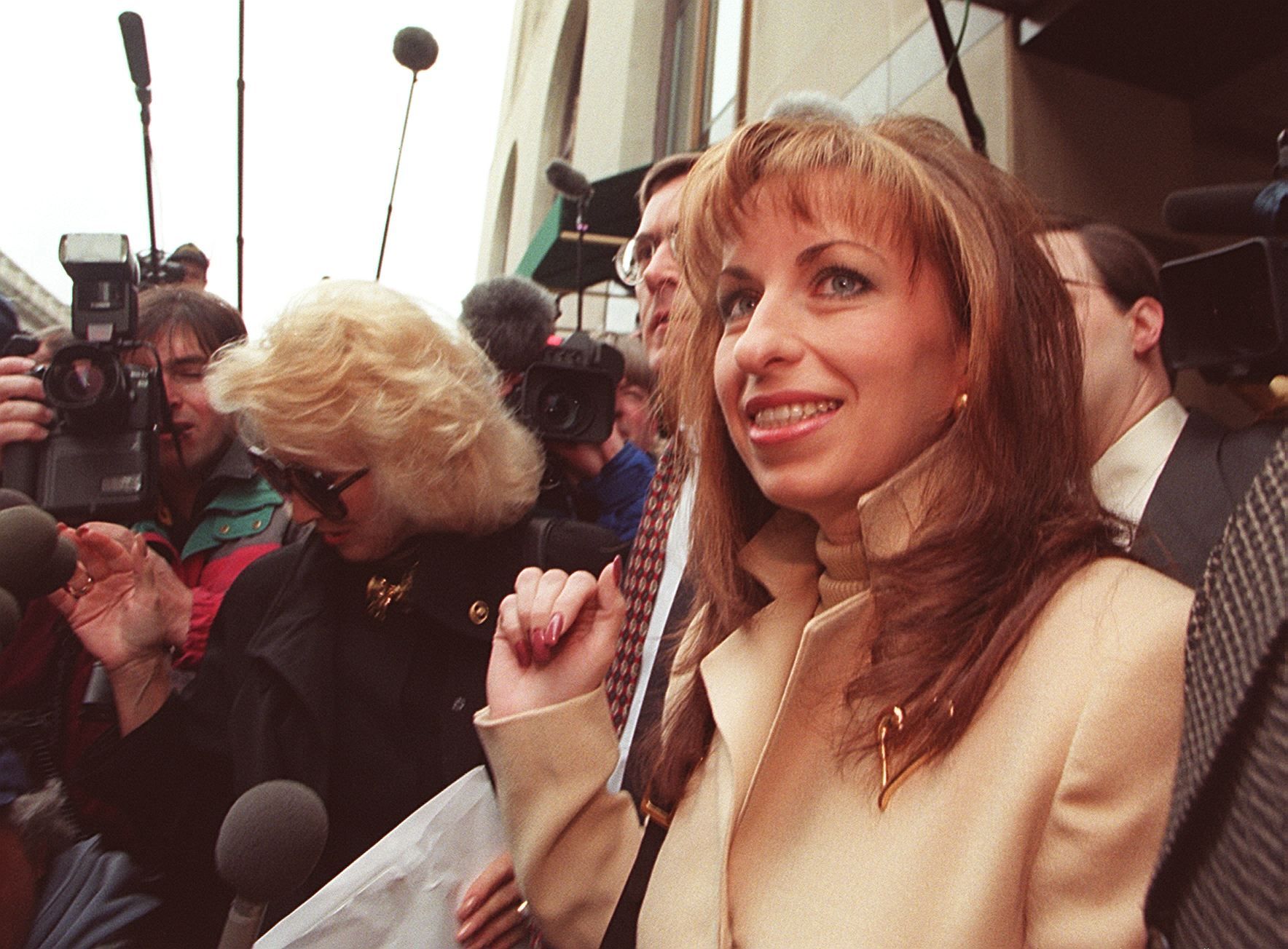 Who Is Paula Jones? 10 Facts About Bill Clinton Sexual Harassment