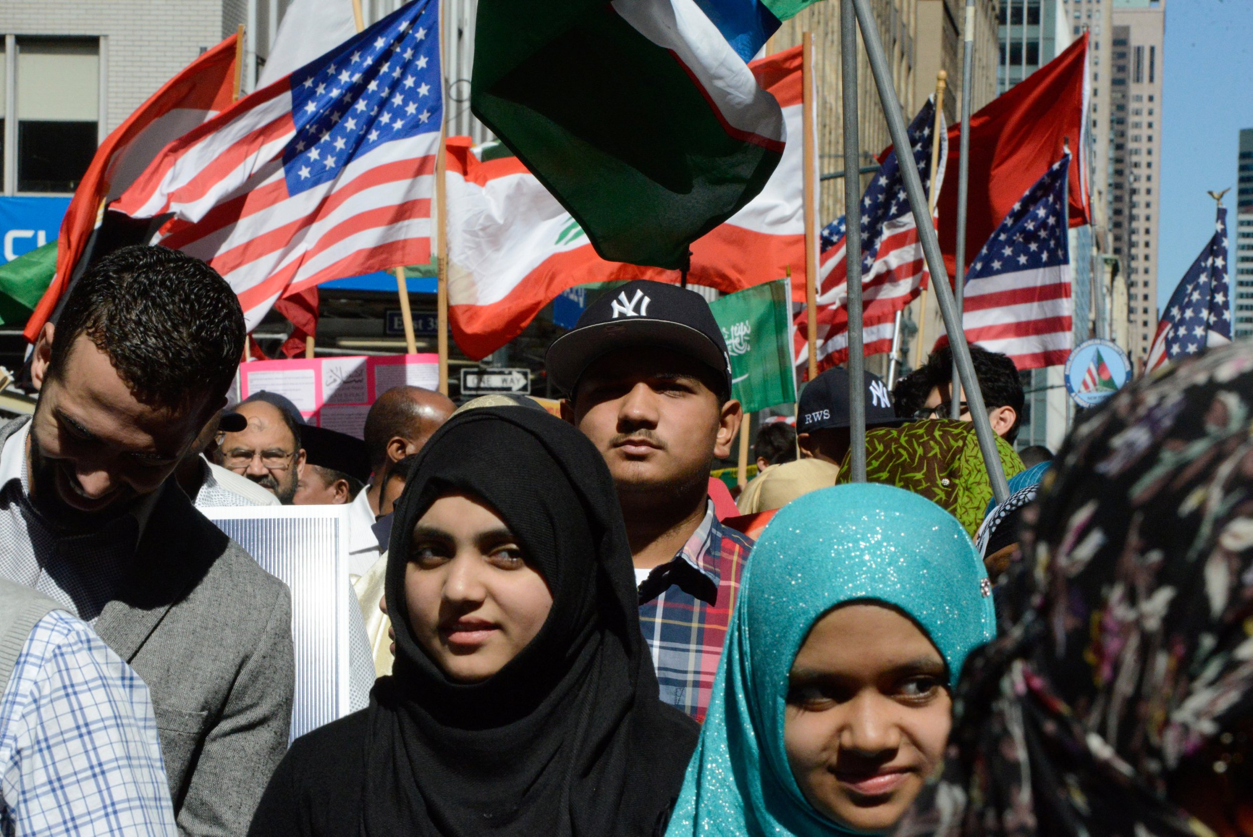Главнокомандующий в мусульманских странах. Американцы мусульмане. Исламизация США. Мусульмане в США. Американские мусульманки.