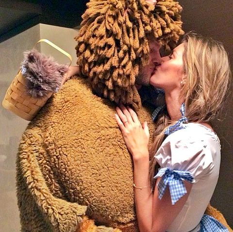Tom Brady and Gisele Bndchen - The Cowardly Lion and Dorothy from The Wizard Of Oz. 