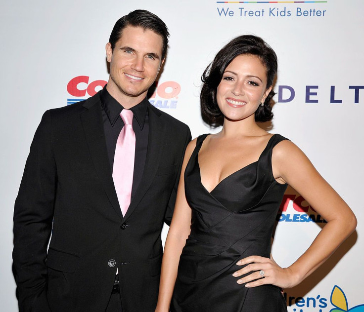 Robbie Amell, Italia Ricci