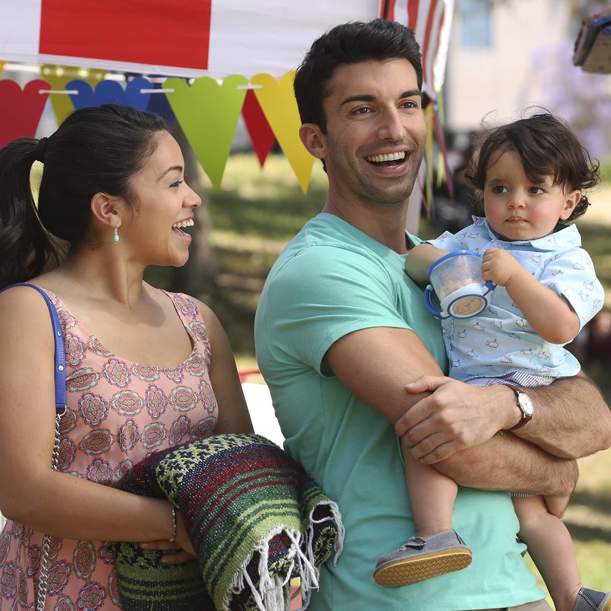 Jane The Virgin Stars Gina Rodriguez And Justin Baldoni Are Proud To
