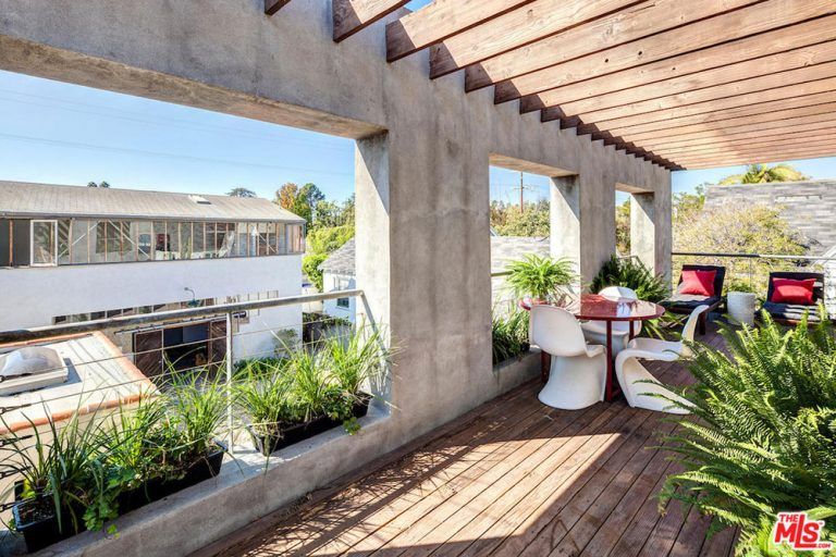 Tobey Maguire Lists His 2.995 Million Spanish-Style Estate in Santa Monica