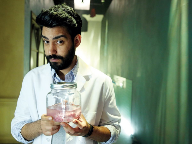 Rahul Kohli as Ravi Chakrabarti