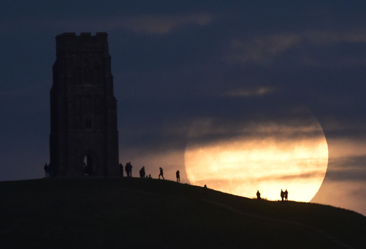 britain supermoon