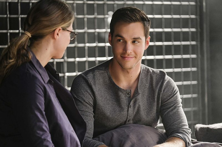 Melissa Benoist as Kara and Chris Wood as Mon-El