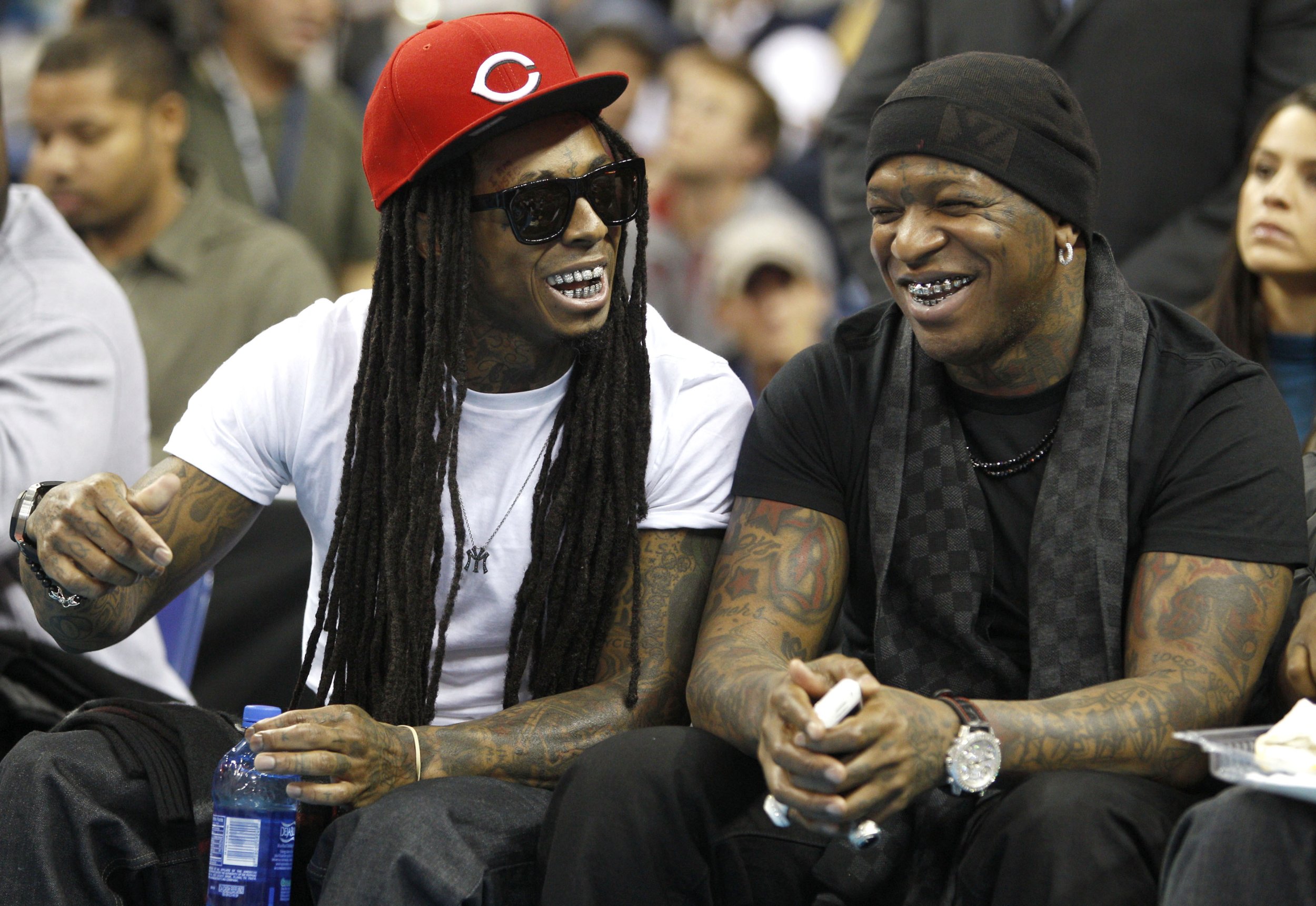 Birdman kisses lil wayne