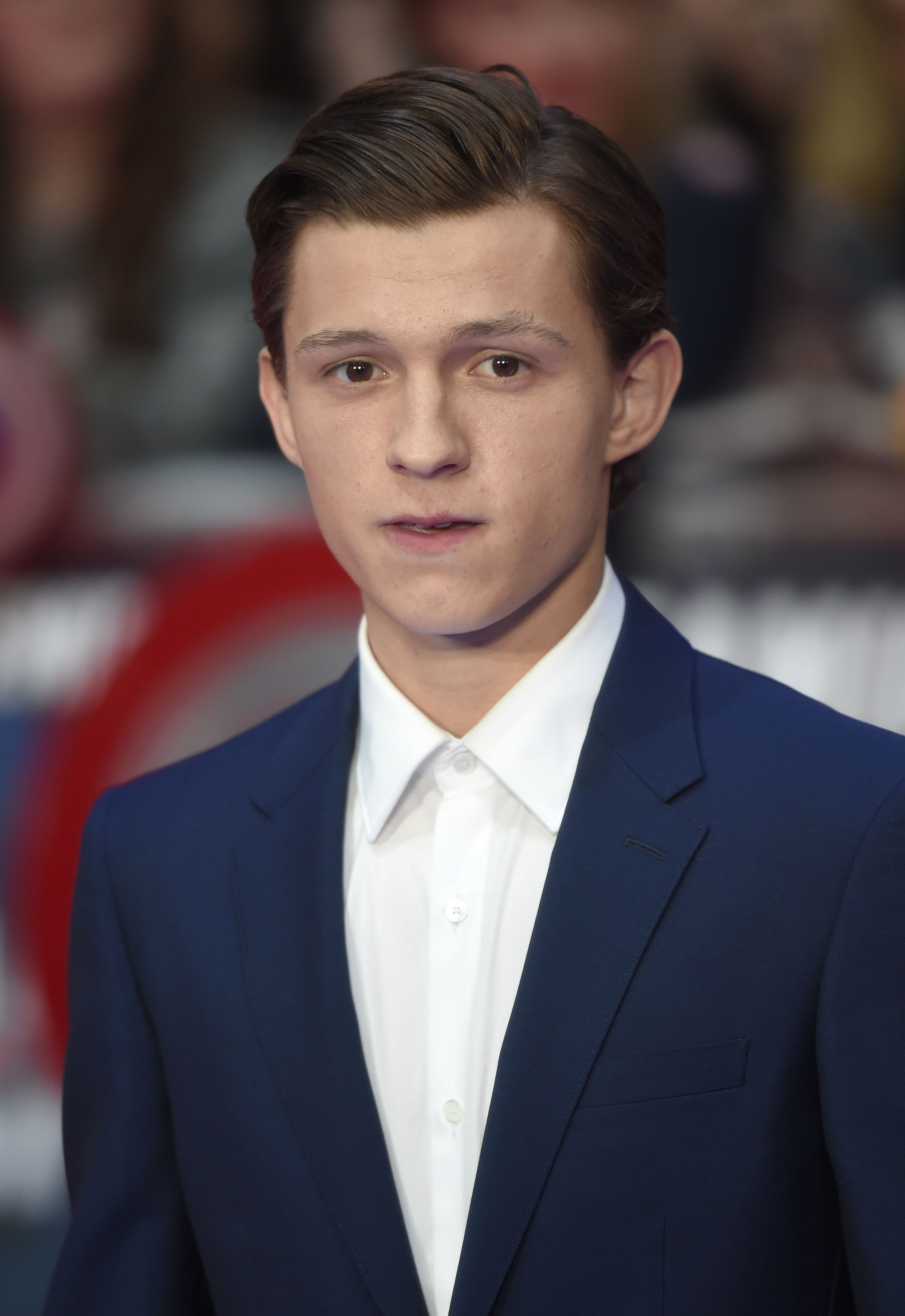 ‘Spider-Man: Homecoming’ Actor Tom Holland Visits Children’s Hospital ...