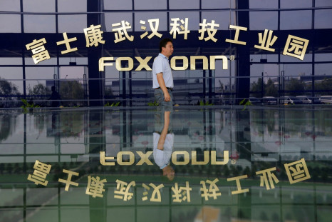 foxconn exec faces 10 years in prison for stealing 5700 iphones