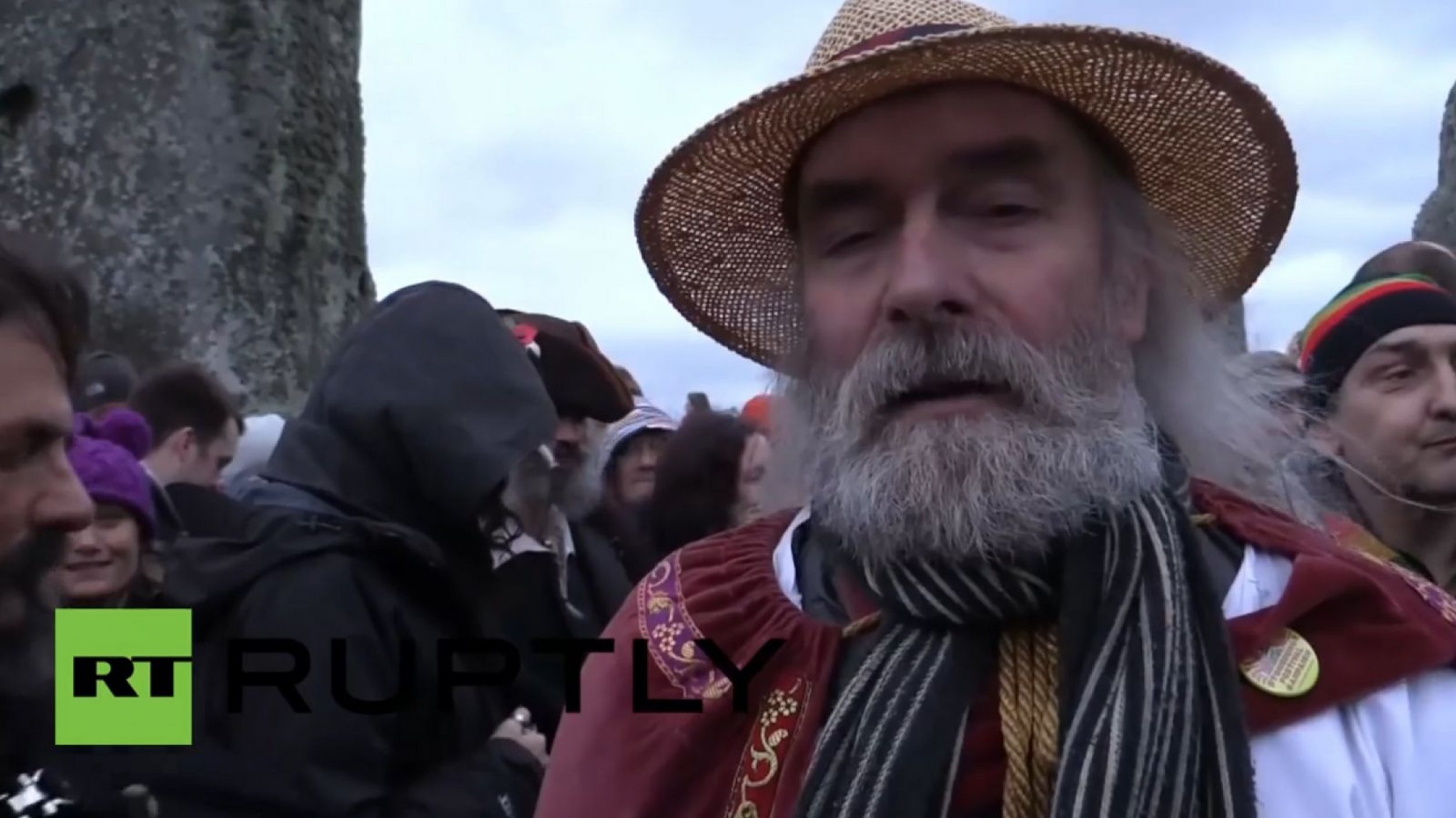 UK Pagans, Druids and Witches Gather at Stonehenge for Winter Solstice