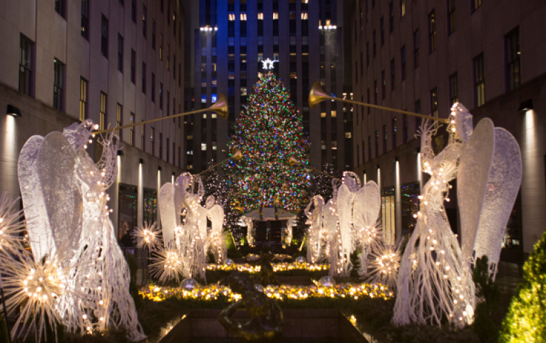 There are several cities in the United States that will be hosting special events and shopping specifically centered around Christmas.