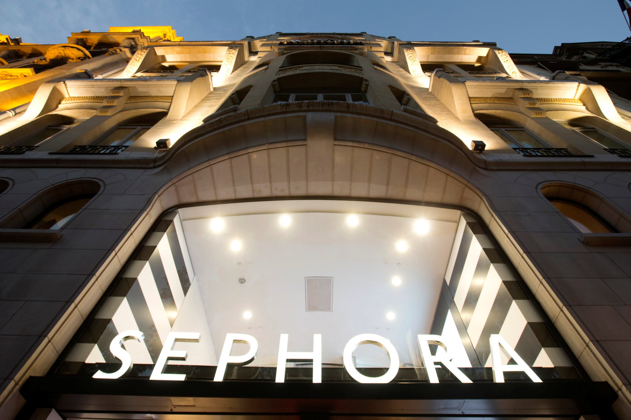 Cosmetics giant Sephora to pay California $1.2 million in consumer
