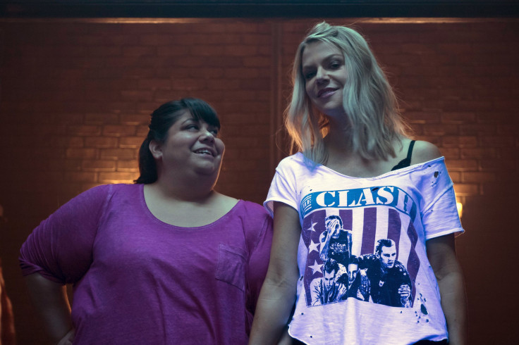 Carla Jimenez as Alba, Kaitlin Olson as Mickey