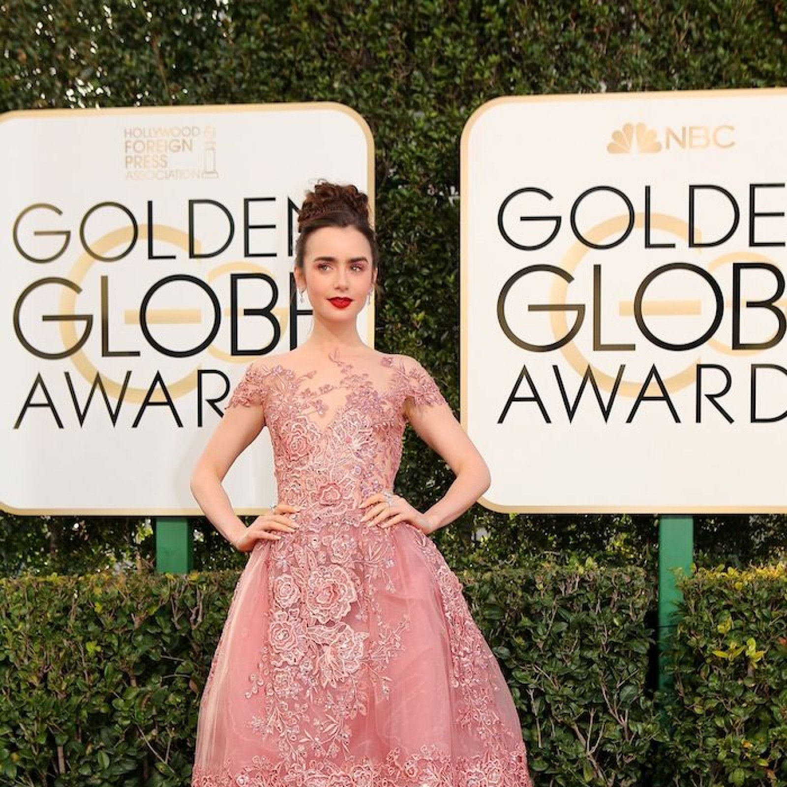lily collins dress golden globes Lily Collins at 2017 Golden Globes