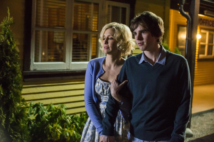 Vera Farmiga as Norma, Freddie Highmore as Norman