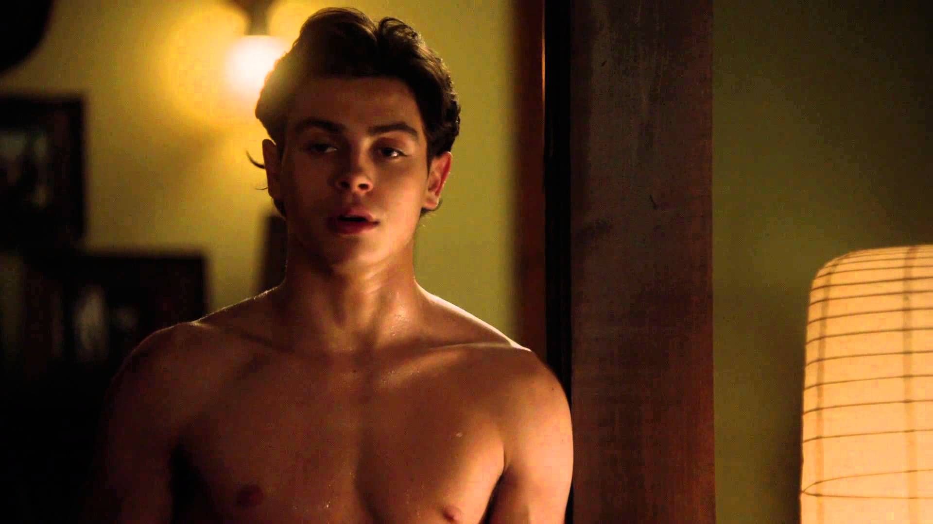 10 times jake t. austin was too sexy for words