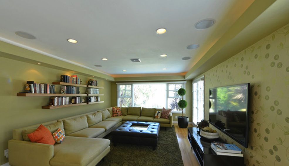 Alyson Hannigans New Brentwood Home
