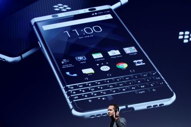 BlackBerry Priv vs BlackBerry KEYone