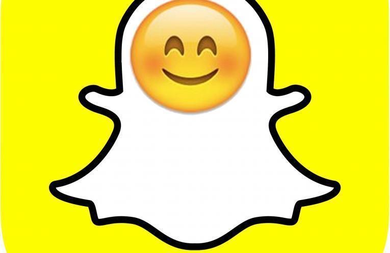 Snapchat  Snapchat icon, Snapchat logo, Yellow snapchat